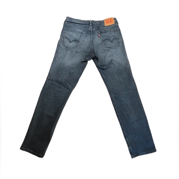 Levi’s 541 Jeans - Picture 2 of 3